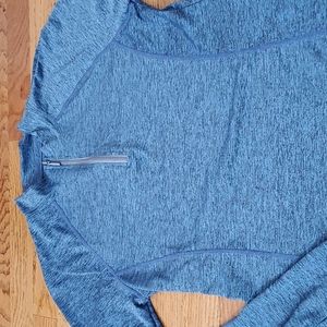 LIKE NEW fitted quarter zip with thumb holes